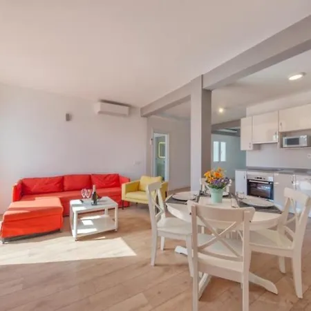 Malaga City Apartment